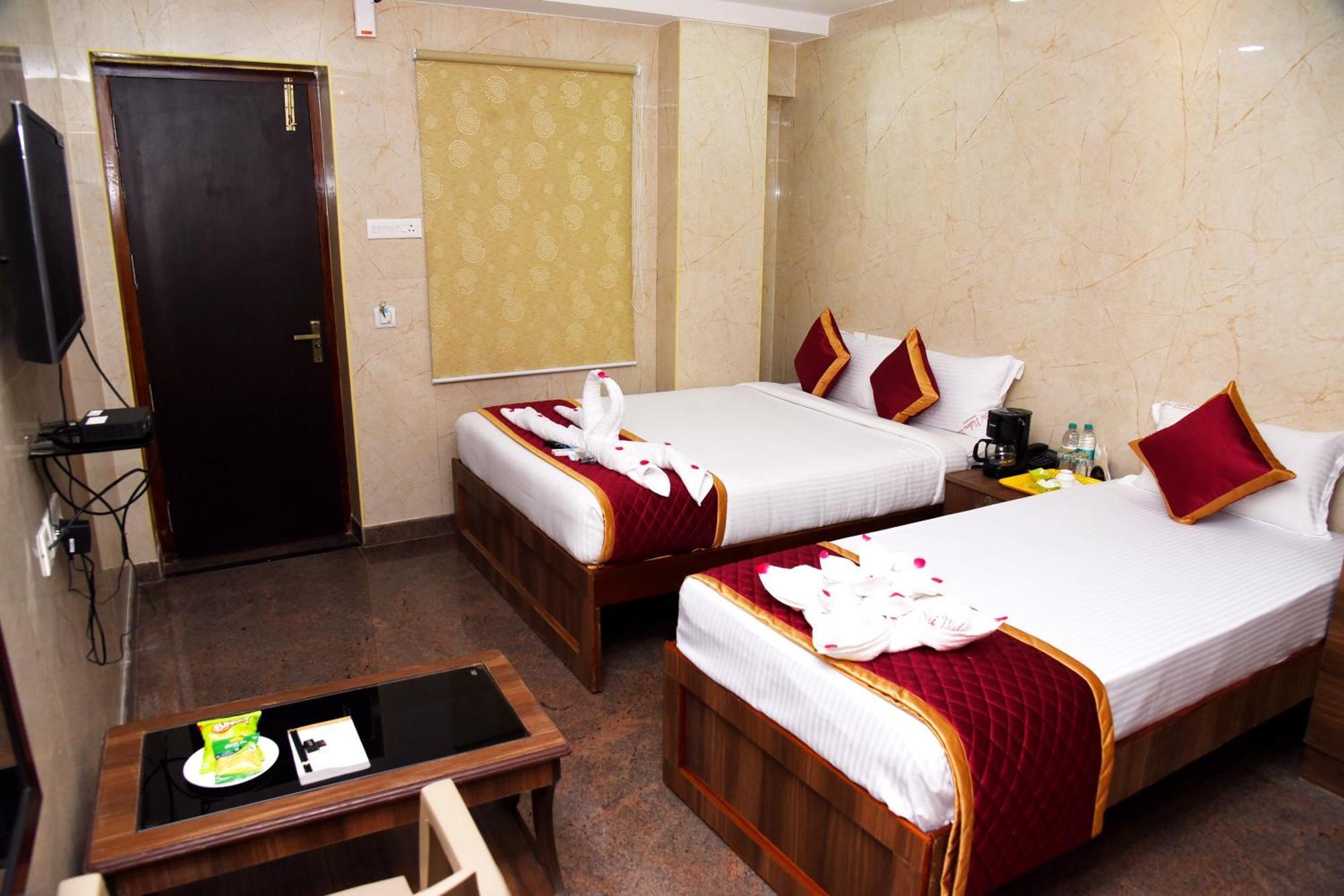 Отель Sri Vishnu Residency Sriperumbudur Экстерьер фото